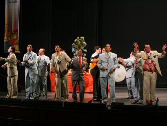 LOS QUE PASAN POR LA CARA LOS QUE PASAN POR LA CARA